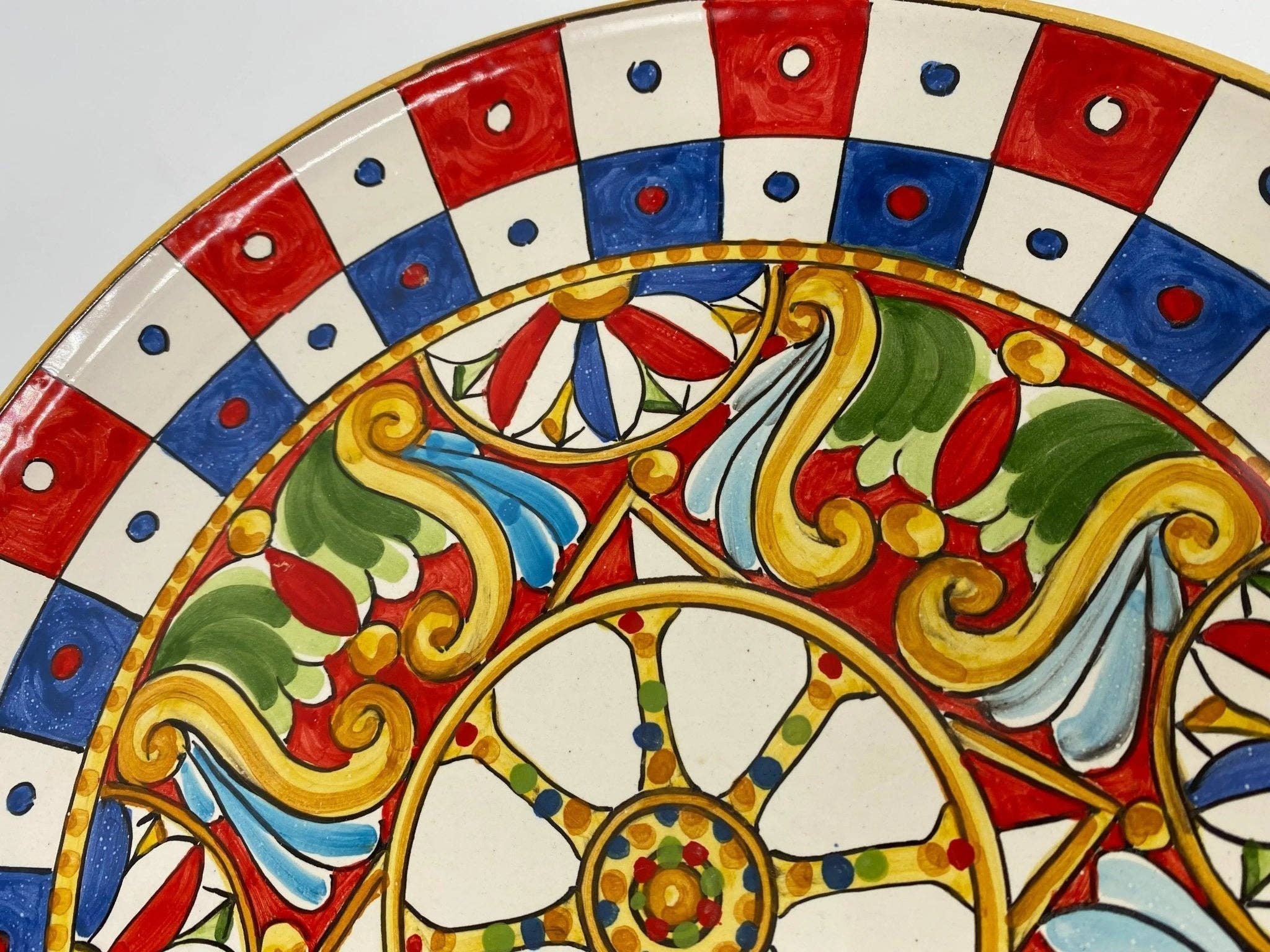 Hand-painted decorative plate diameter 30 cm with cart decoration