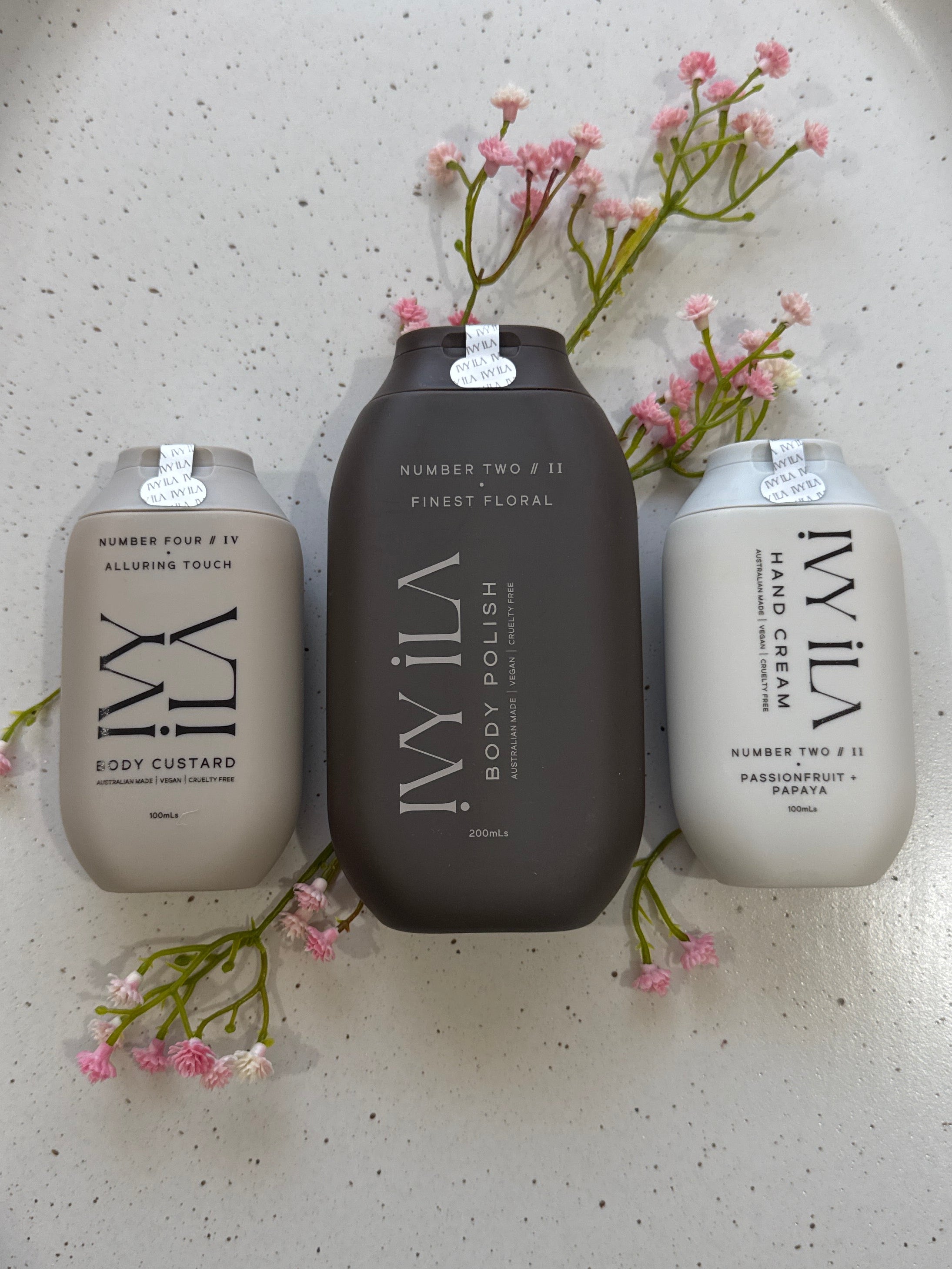 Ivy Ila set