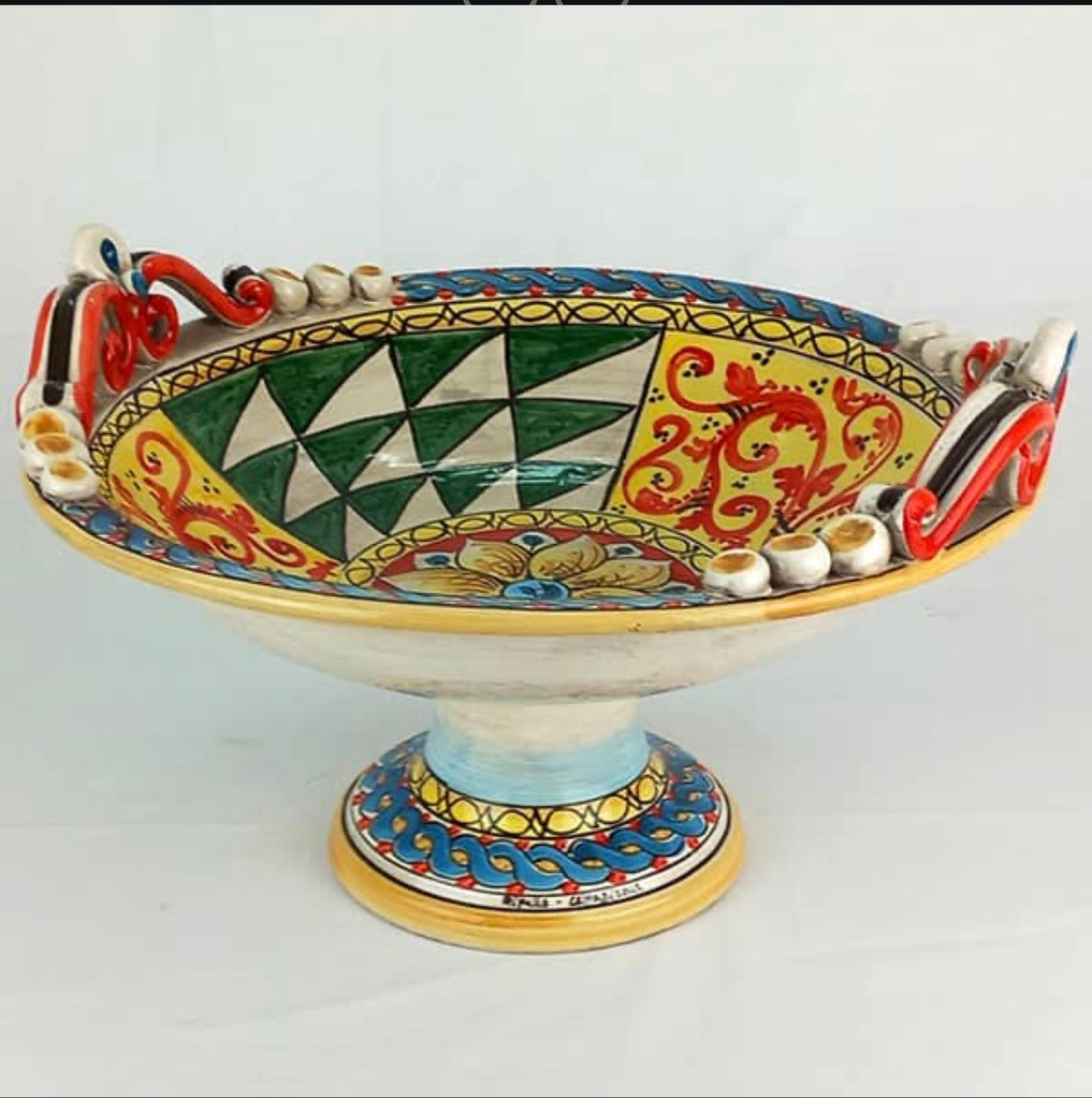 Caltagirone Ceramic Centrepiece with Lemons