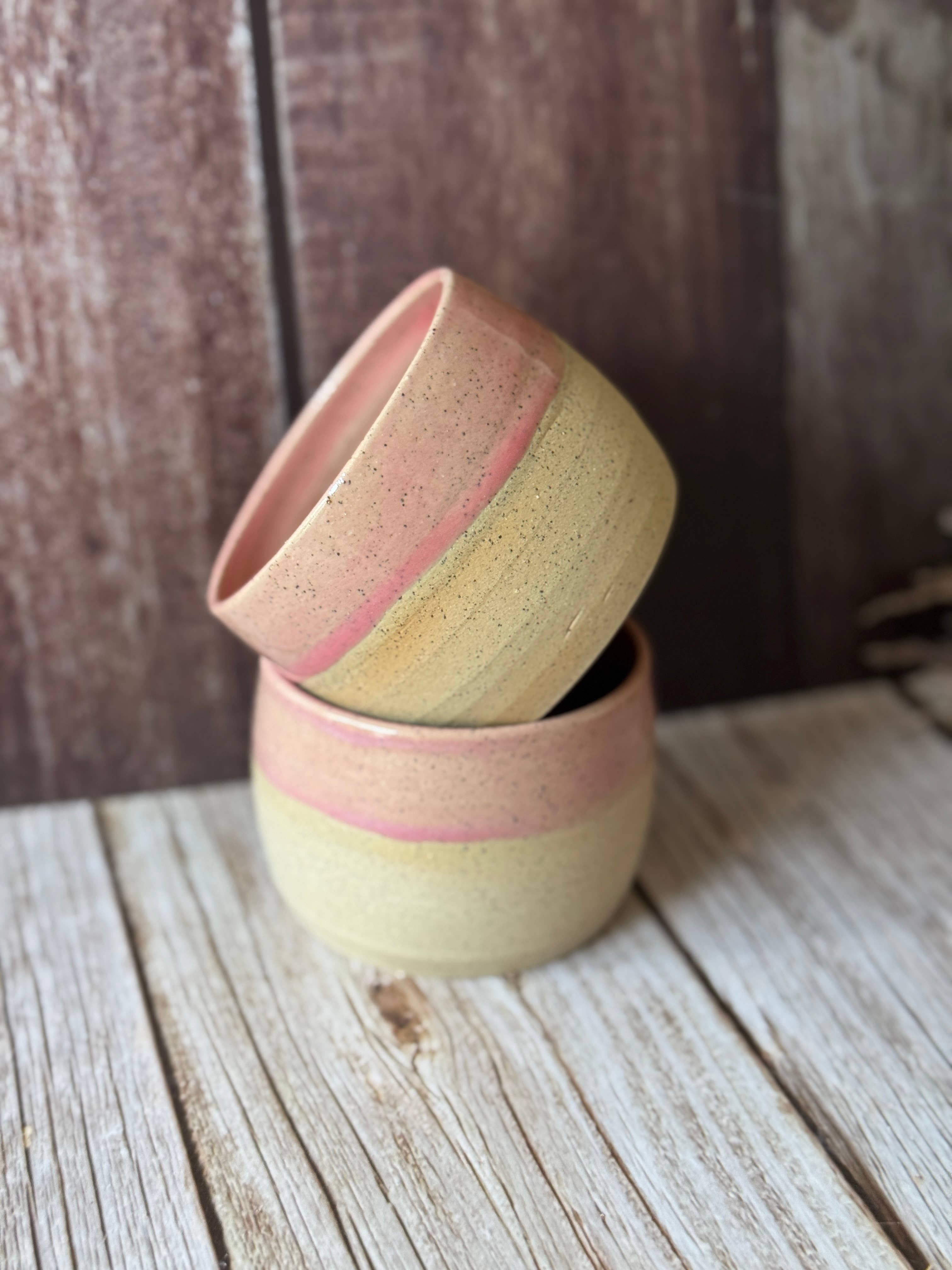 Mini hug mug in soft pink 